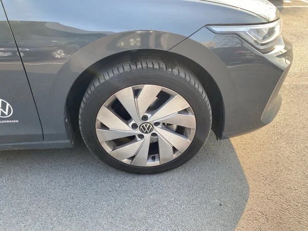 VOLKSWAGEN Golf VIII SW (2025) — foto 14 van 21
