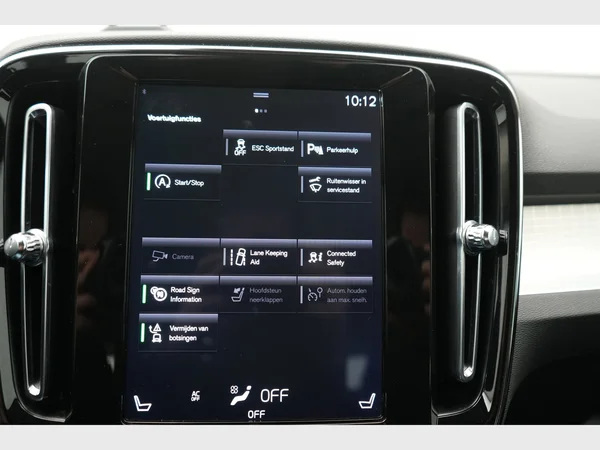 VOLVO XC40 (2020) — foto 7 van 25