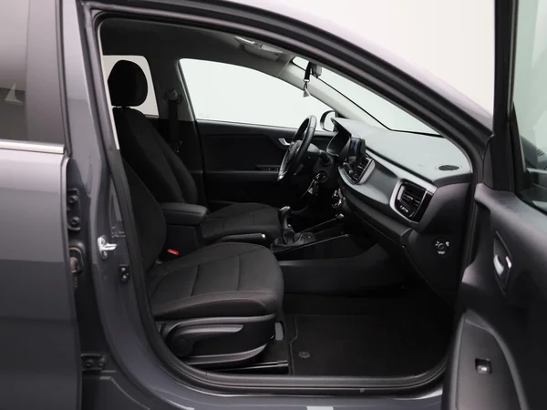 Kia Rio (2023) — foto 24 van 37