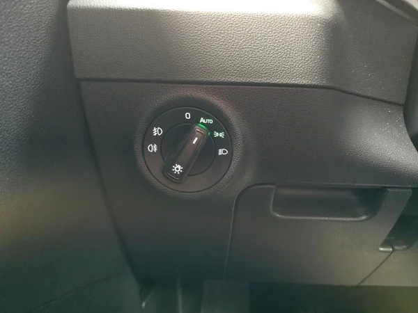 SKODA Karoq (2023) — foto 18 van 31
