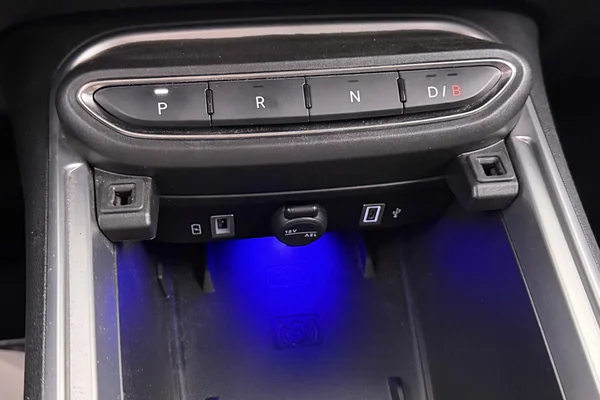 Jeep E-Avenger (2023) — foto 10 van 44