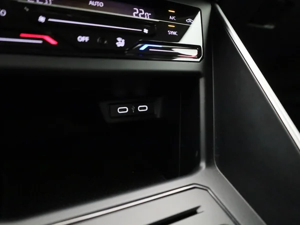 Volkswagen Polo (2023) — foto 20 van 37