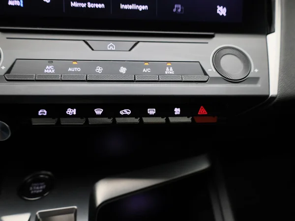 Peugeot 308 (2022) — foto 11 van 37