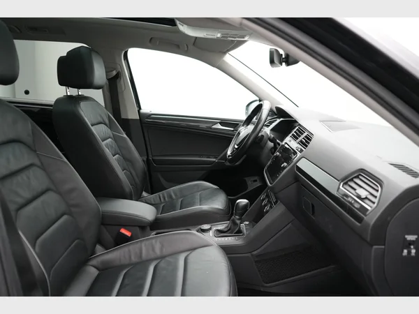 VOLKSWAGEN Tiguan Allspace (2018) — foto 4 van 32