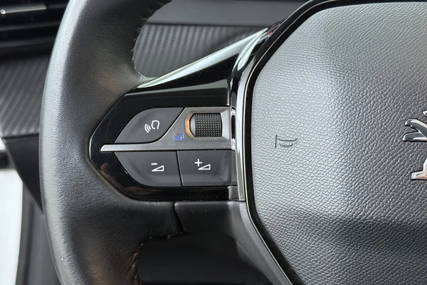 Peugeot 208 (2022) — foto 5 van 18