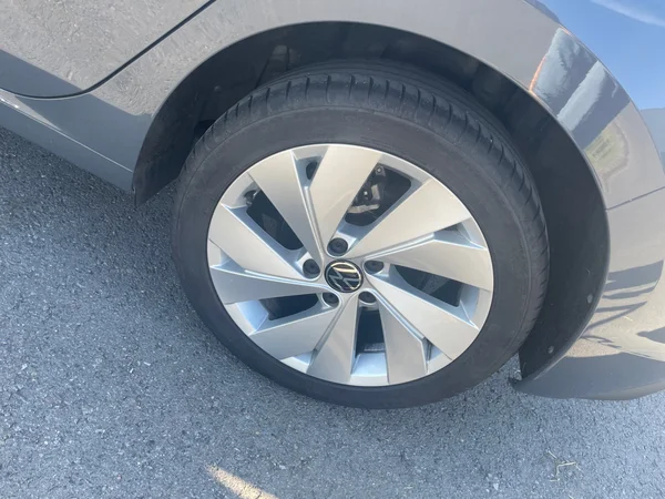 VOLKSWAGEN Golf VIII (2024) — foto 9 van 20
