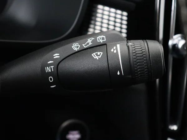 VOLVO XC40 (2021) — foto 16 van 31