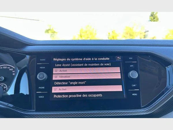 Volkswagen T-Cross (2020) — foto 9 van 29
