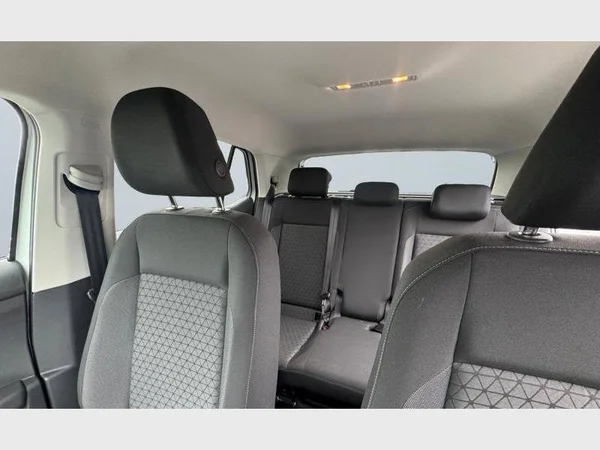 VOLKSWAGEN T-Cross (2019) — foto 3 van 24