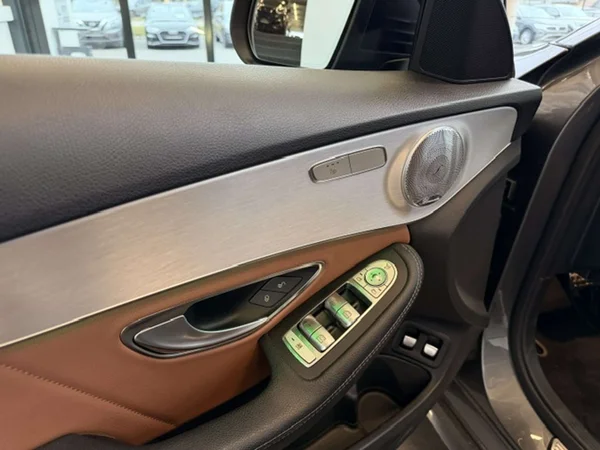 Mercedes-Benz C-Klasse (2020) — foto 15 van 24