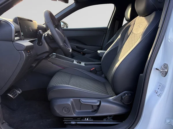 VOLKSWAGEN T-Roc (2026) — foto 23 van 24