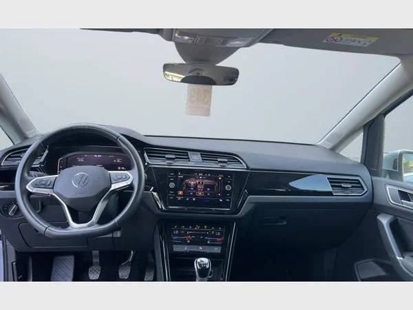 Volkswagen Touran (2024) — foto 3 van 24