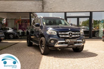 Mercedes-Benz X-350 c5088bf1-f88c-4552-862b-919b6924d5fa