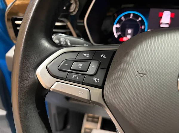 Volkswagen Caddy (2023) — foto 2 van 25