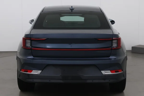 POLESTAR Polestar 2 (2023) — foto 20 van 25