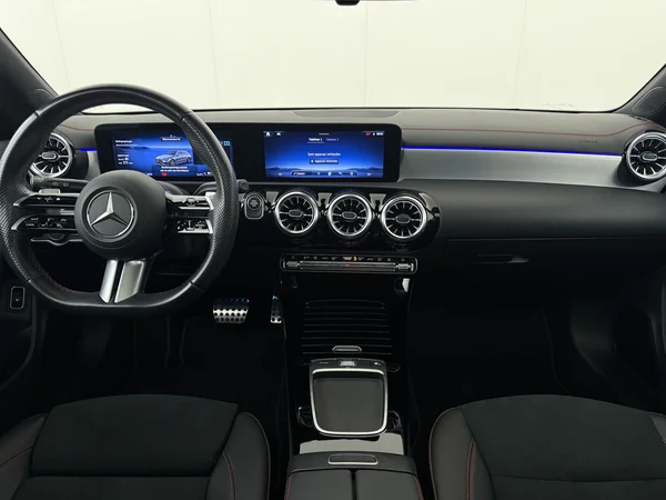 MERCEDES CLA 250 (2023) — foto 34 van 34
