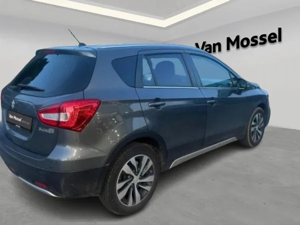 Suzuki S-Cross (2021) — foto 8 van 15