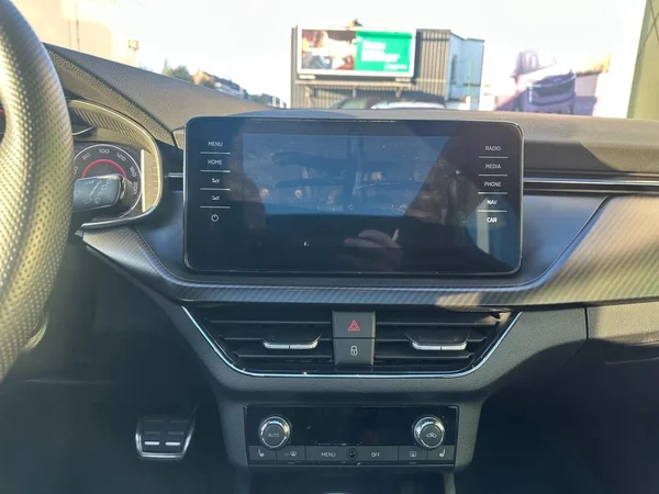 SKODA Kamiq (2021) — foto 8 van 35