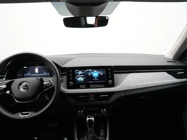 SKODA Kamiq (2024) — foto 5 van 27