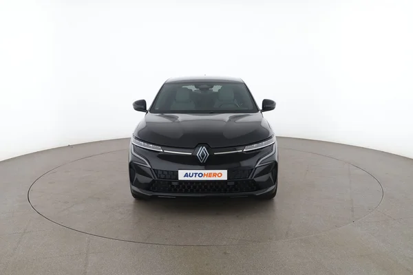 Renault Megane E Tech (2022) — foto 16 van 17