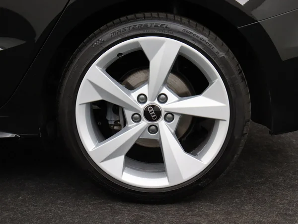 AUDI A3 Sportback (2024) — foto 13 van 17