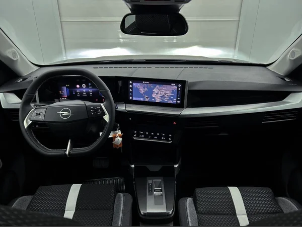 Opel Frontera (2025) — foto 16 van 17