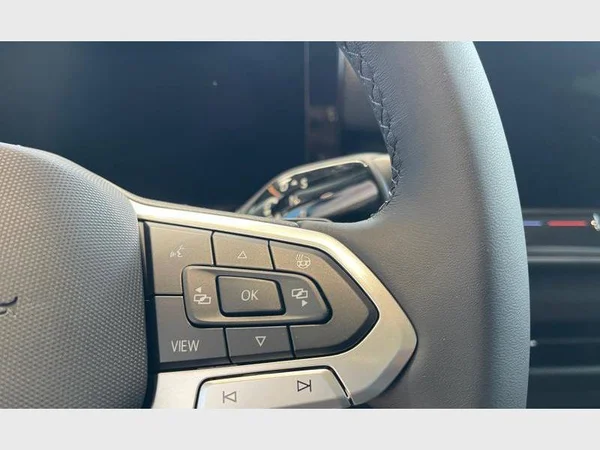 VOLKSWAGEN T-Roc (2026) — foto 4 van 18