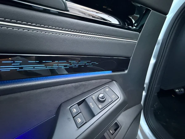 VOLKSWAGEN ID.7 Tourer (2025) — foto 15 van 23