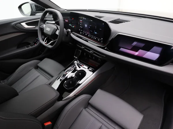 AUDI A5 Avant e-hybrid (PHEV) (2025) — foto 15 van 21