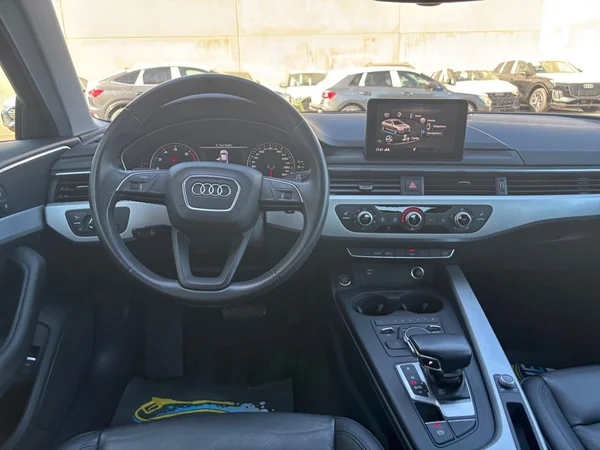 AUDI A4 (2019) — foto 14 van 21
