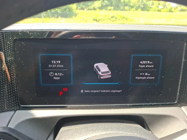VOLKSWAGEN Tiguan (2024) — foto 4 van 22
