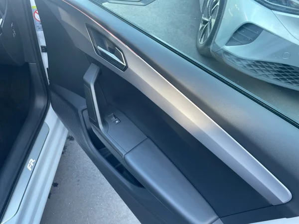 SEAT Leon (2021) — foto 8 van 20