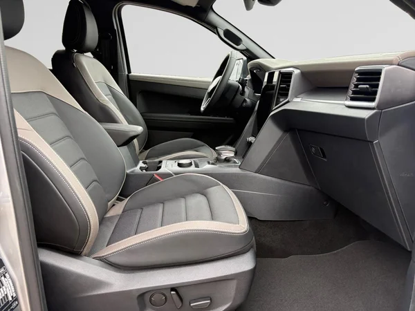 VOLKSWAGEN Amarok Double Cab Dsl (2026) — foto 3 van 24