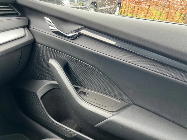 SKODA Octavia Combi (2022) — foto 9 van 24