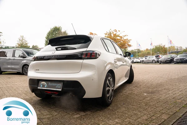 Peugeot 208 (2021) — foto 36 van 38