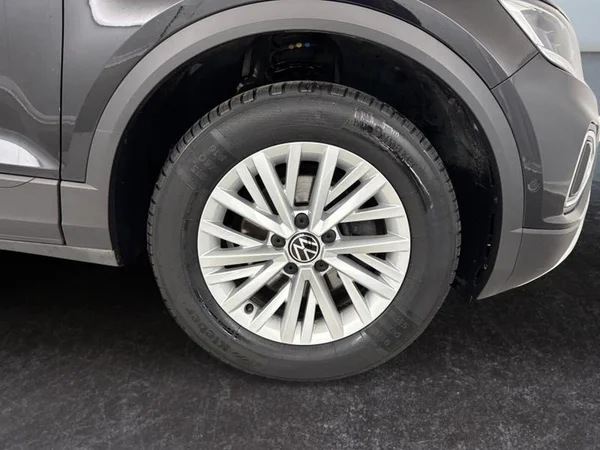 VOLKSWAGEN T-Roc (2022) — foto 17 van 17