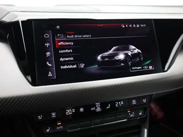 AUDI RS e-tron GT (2025) — foto 16 van 27