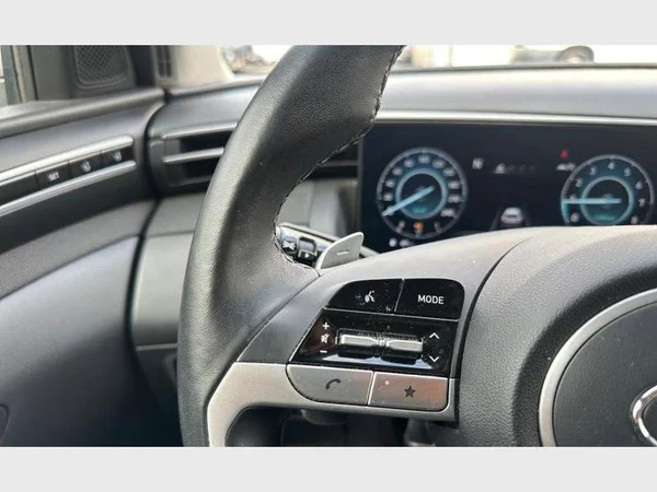 Hyundai TUCSON (2023) — foto 8 van 17