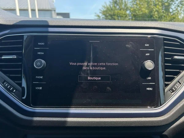 VOLKSWAGEN T-Roc (2021) — foto 8 van 31