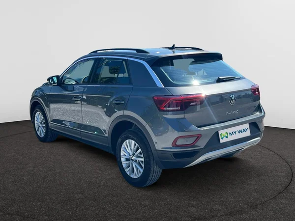 VOLKSWAGEN T-Roc (2022) — foto 8 van 18