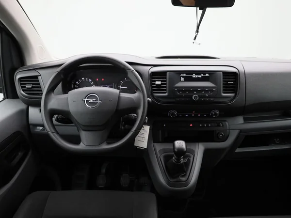 Opel Zafira Life (2020) — foto 34 van 34