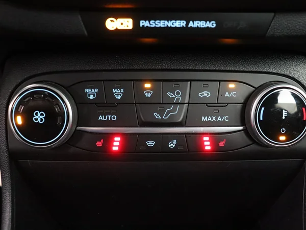 FORD Fiesta (2022) — foto 16 van 28
