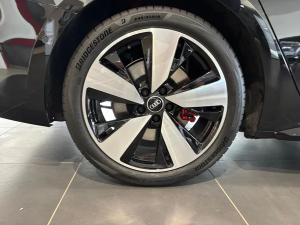 AUDI A5 e-hybrid (PHEV) (2026) — foto 17 van 24