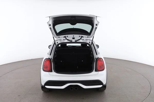 MINI MINI (2023) — foto 7 van 16