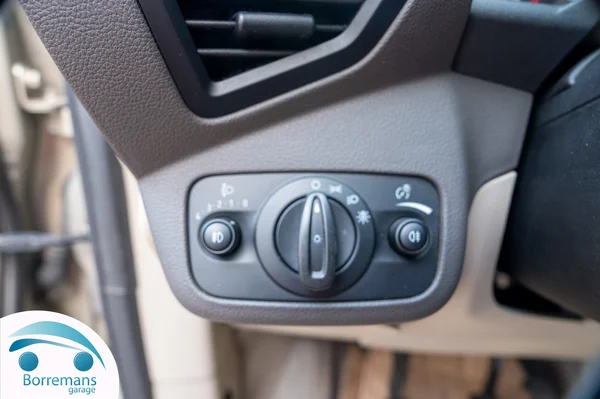 Ford Grand-C-Max (2017) — foto 61 van 61