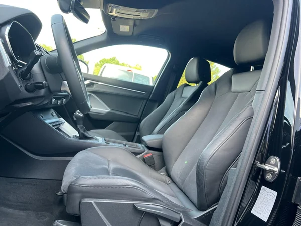 AUDI Q3 Sportback (2025) — foto 3 van 24