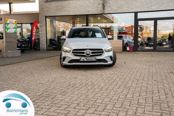 Mercedes-Benz B-180 (2022) — foto 34 van 41