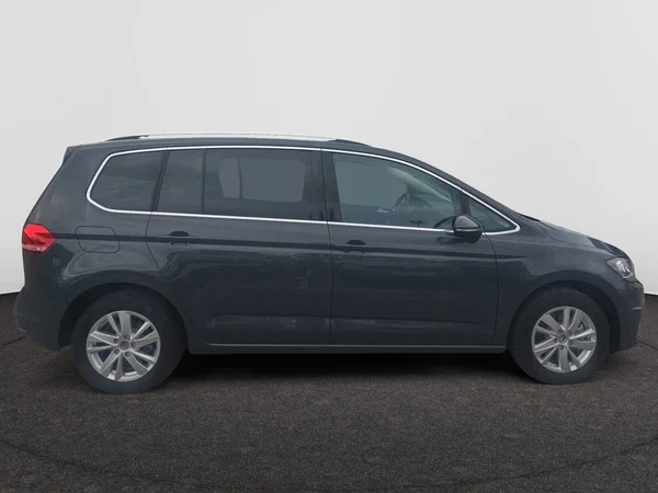 VOLKSWAGEN Touran (2026) — foto 22 van 24