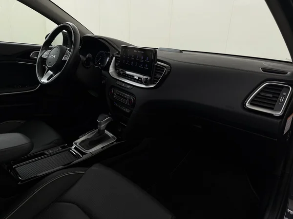 KIA XCeed (2022) — foto 3 van 34