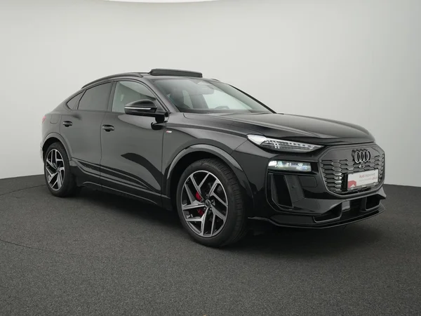 AUDI Q6 Sportback e-tron (2025) — foto 12 van 41
